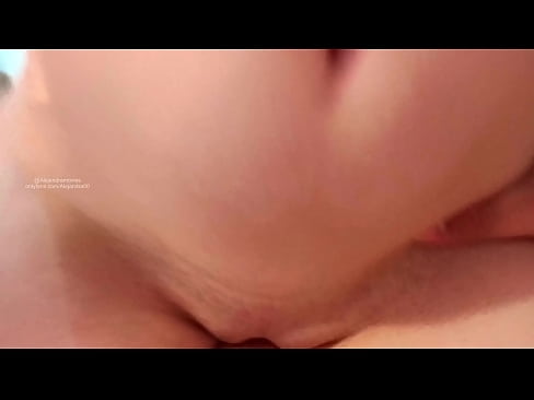 ❤️ Durmindo no cuarto da miña irmá e así espertei ️❌ Porno en nós ❌